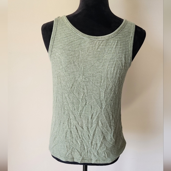 Cabi Wink Tank In Green Women's Size XS. - Picture 2 of 6